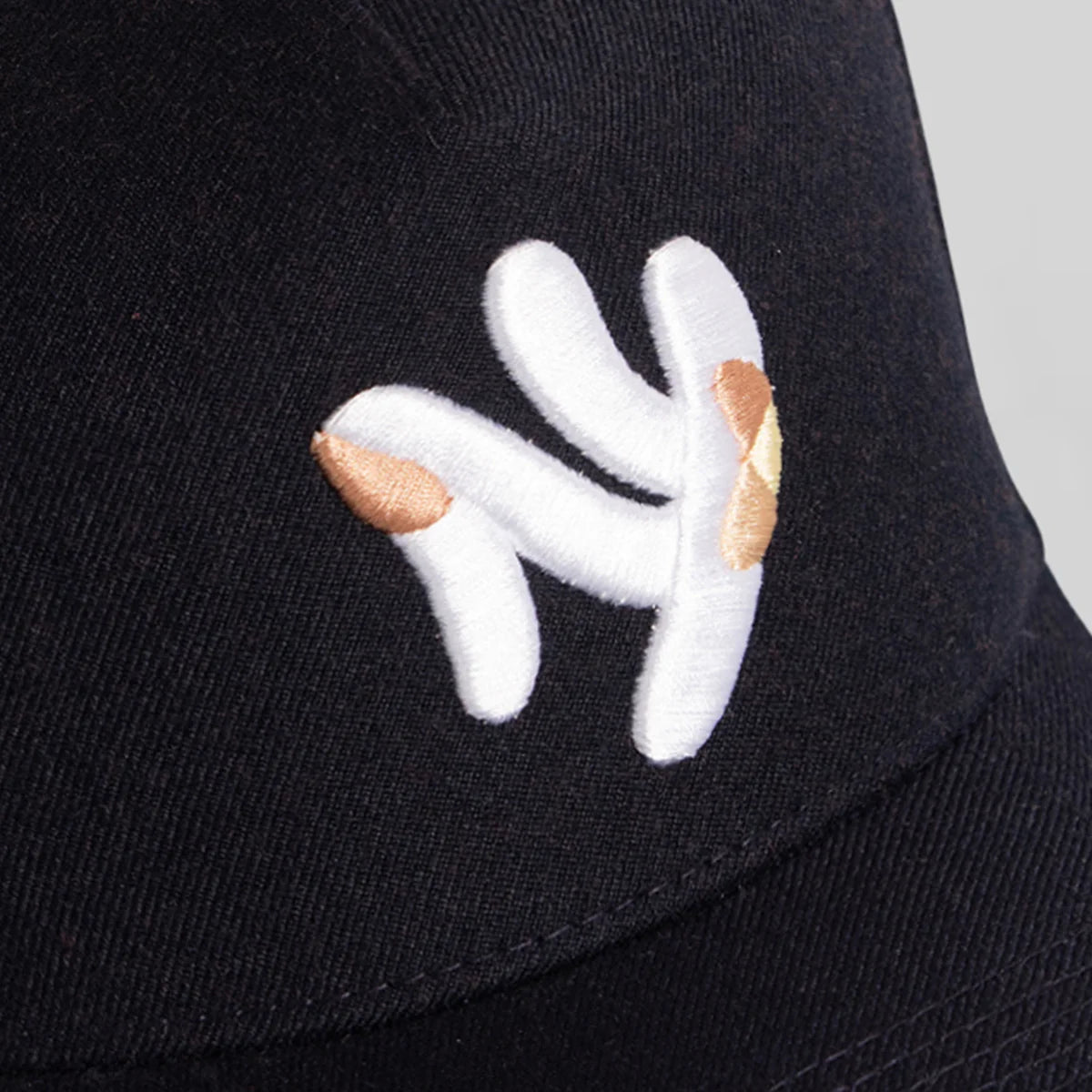 THE NEW YANKEE (DEEP NAVY BLUE RED HEART)