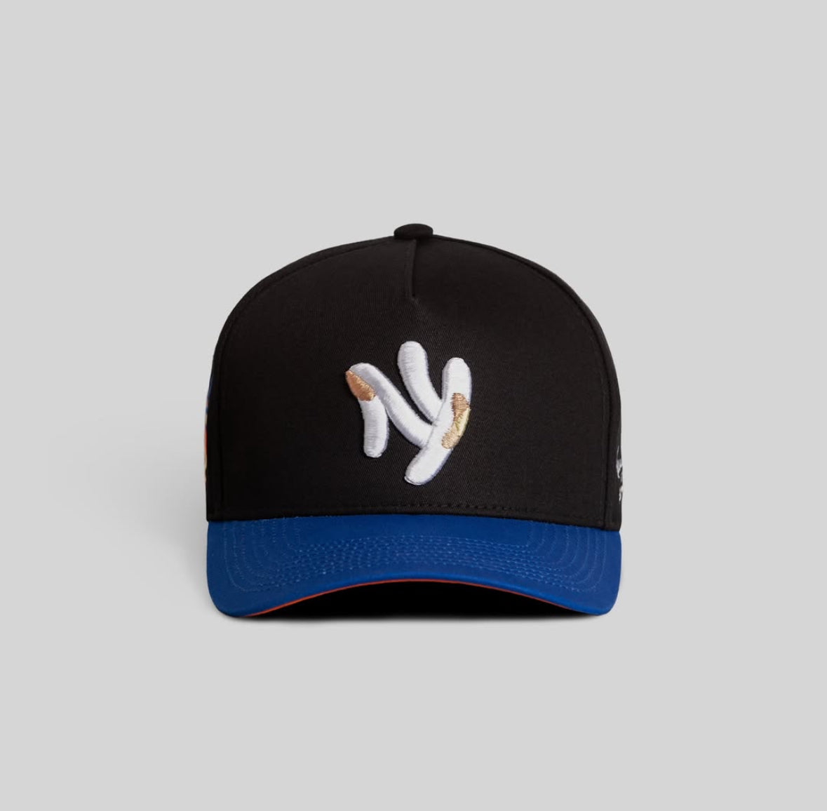 THE NEW YANKEE  (BLACK & BLUE)