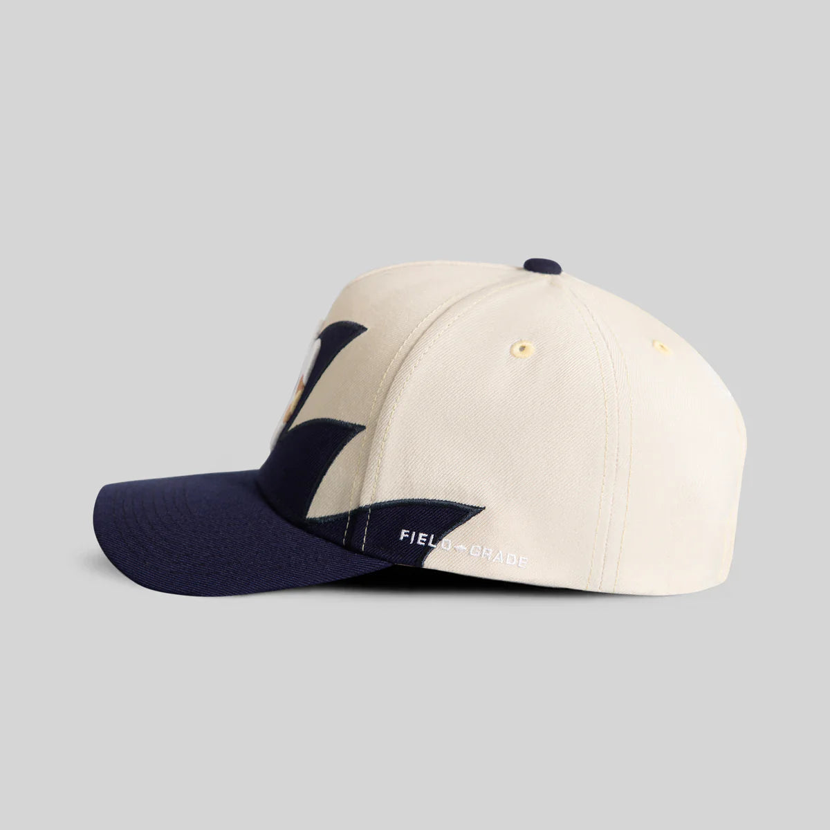 THE NEW YANKEE SHARKTOOTH (NAVY BLUE / TAN)