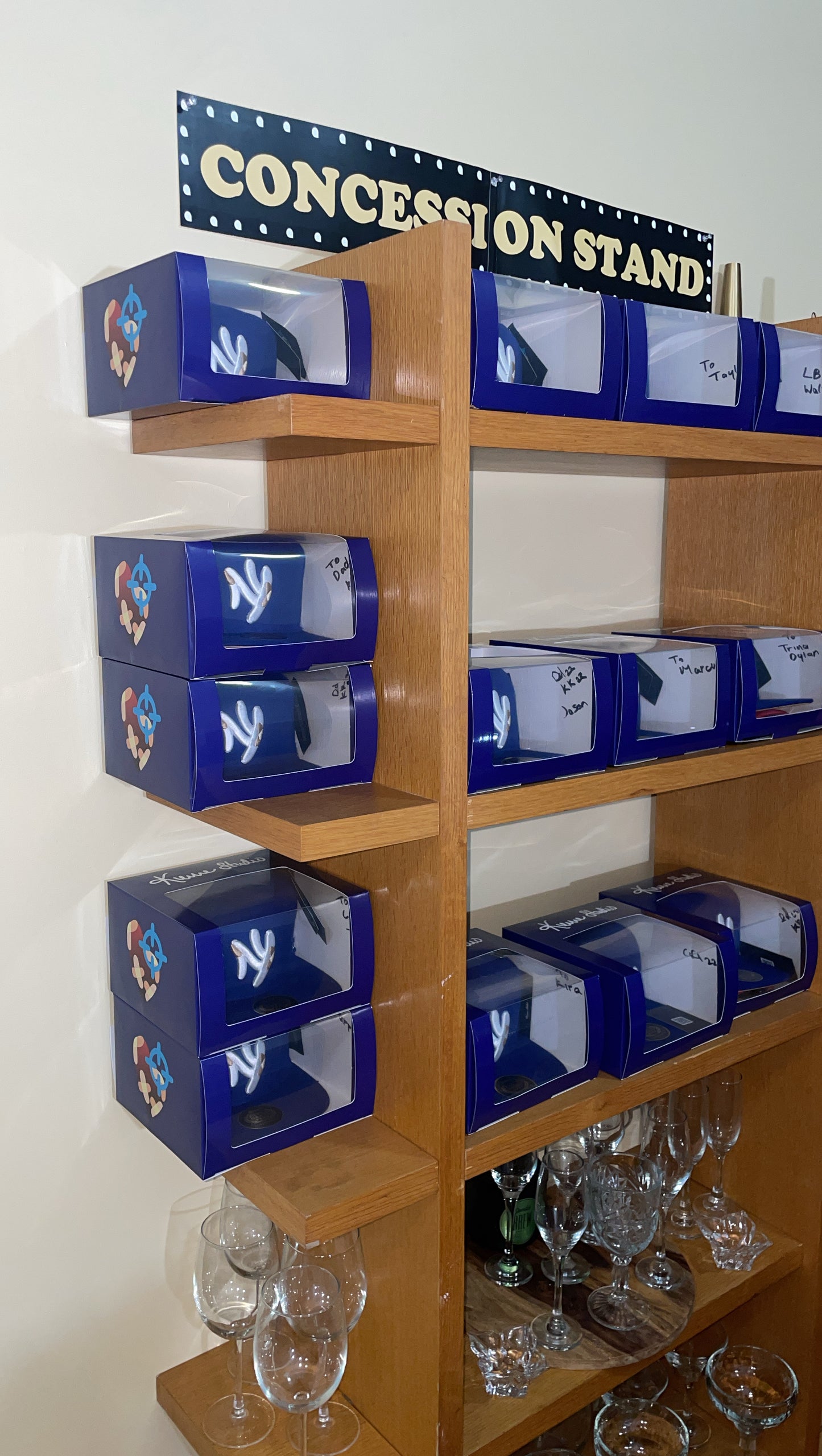 THE NEW YANKEE DELUXE