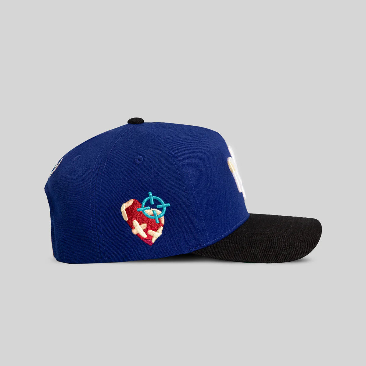 THE NEW YANKEE DARK ROYAL