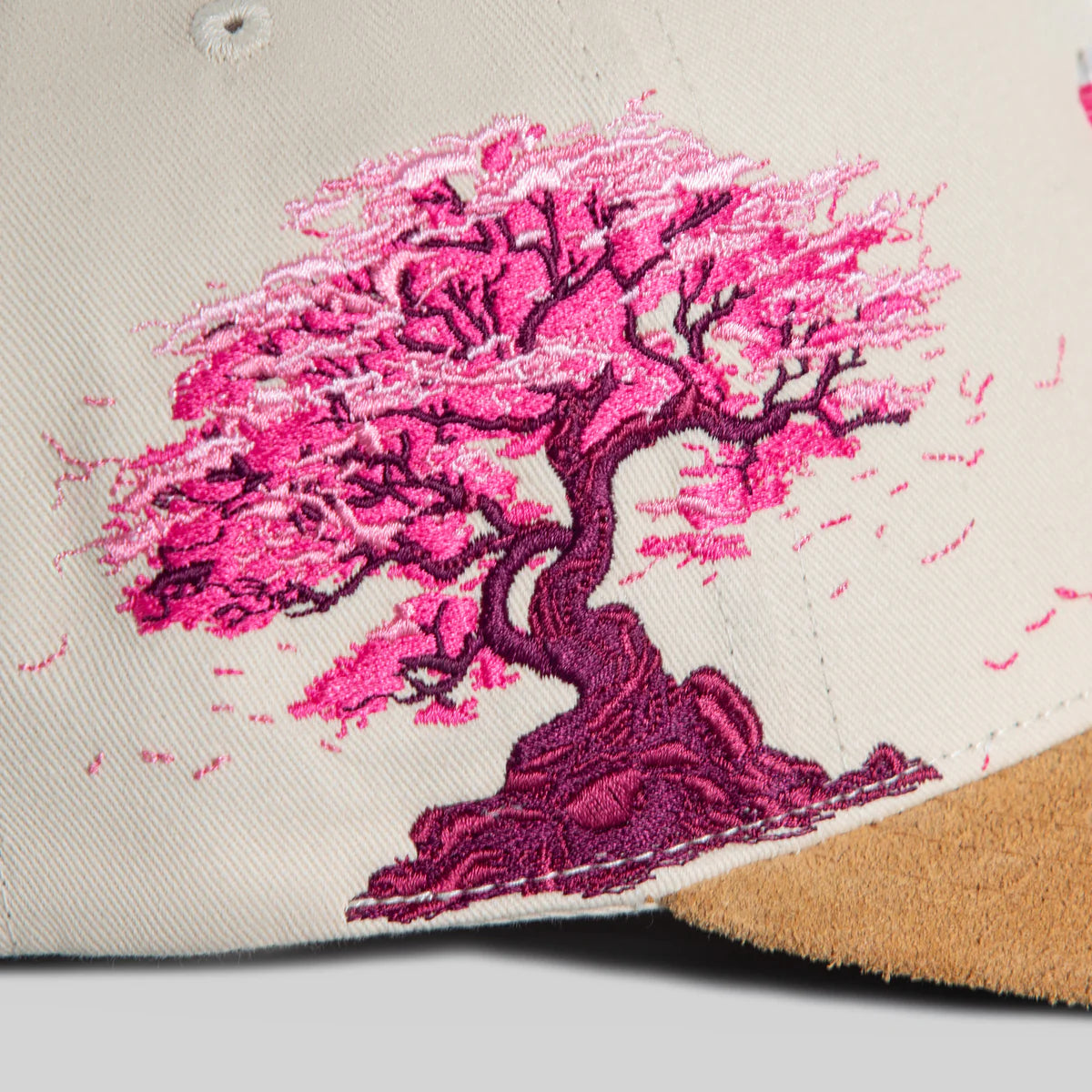 THE NEW YANKEE CHERRY BLOSSOM BIEGE SUEDE