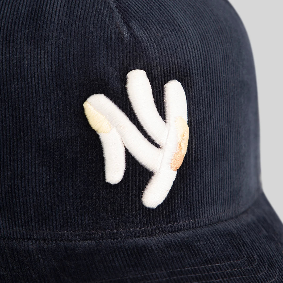 THE NEW YANKEE DEEP MAVY CORDUROY