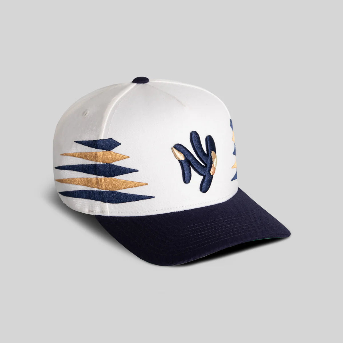 THE NEW YANKEE  ROYAL