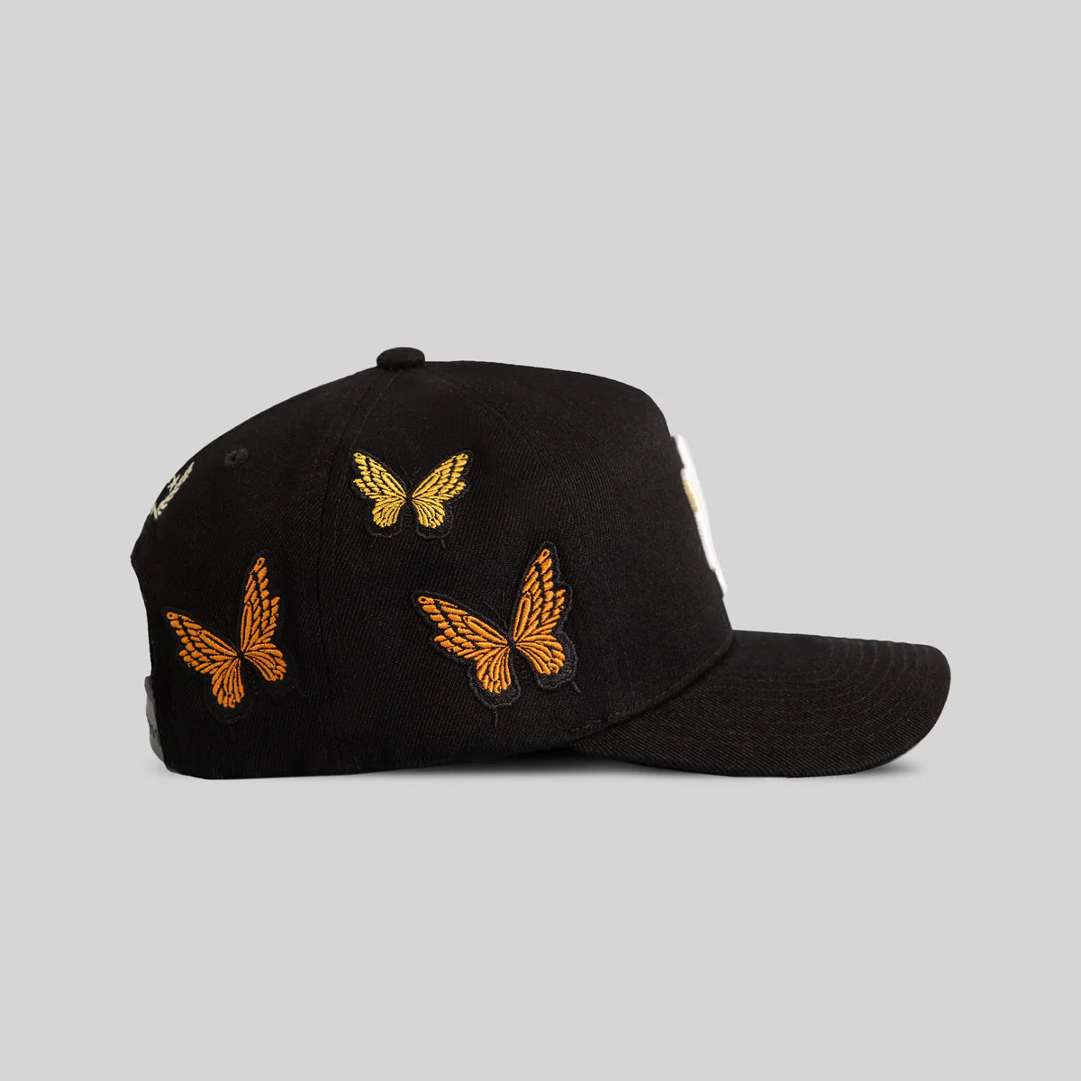 THE NEW YANKEE BUTTERFLY EFFECT BLACK