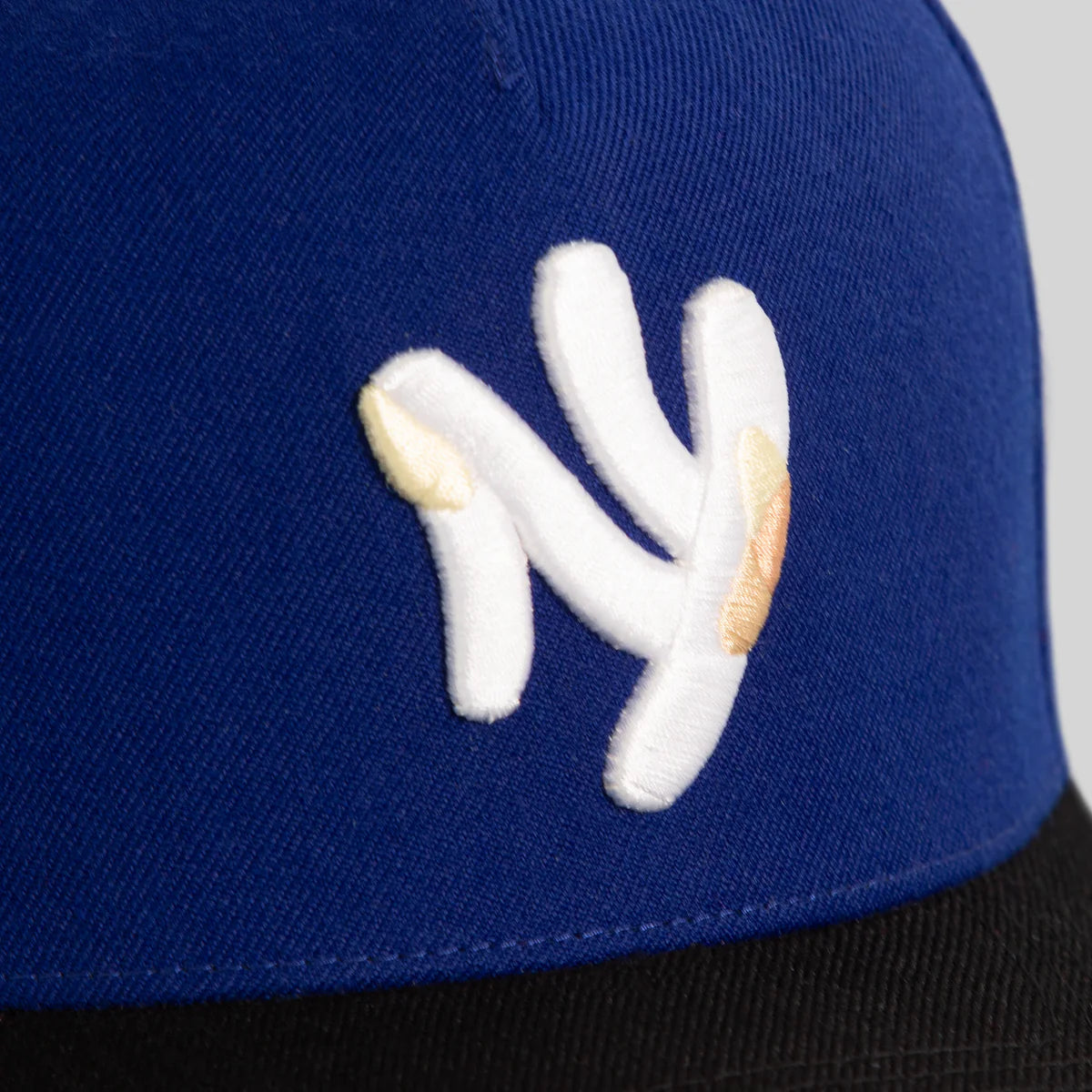 THE NEW YANKEE DARK ROYAL
