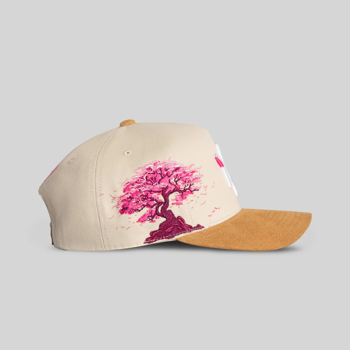 THE NEW YANKEE CHERRY BLOSSOM BIEGE SUEDE